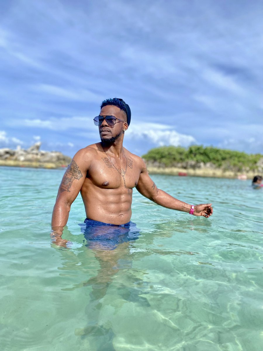 iamIcebergSlim's tweet photo. Happy Birthday to me 🥳 https://t.co/RtAHKEyr9W