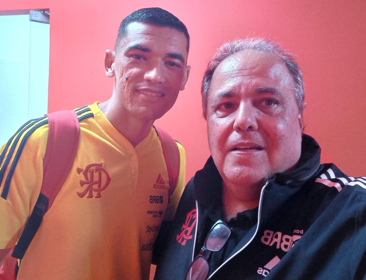 KrollGuilherme's tweet photo. Flamengo tem goleiro!
 Falei essa frase inúmeras vezes na vitória de hoje no Morumbi. 
Só sei que o Santos acabou com essa modernidade que diz que o goleiro tem que rebater todas as bolas.
Sua colocação e segurança são impressionantes. https://t.co/TXGuy0gMDj