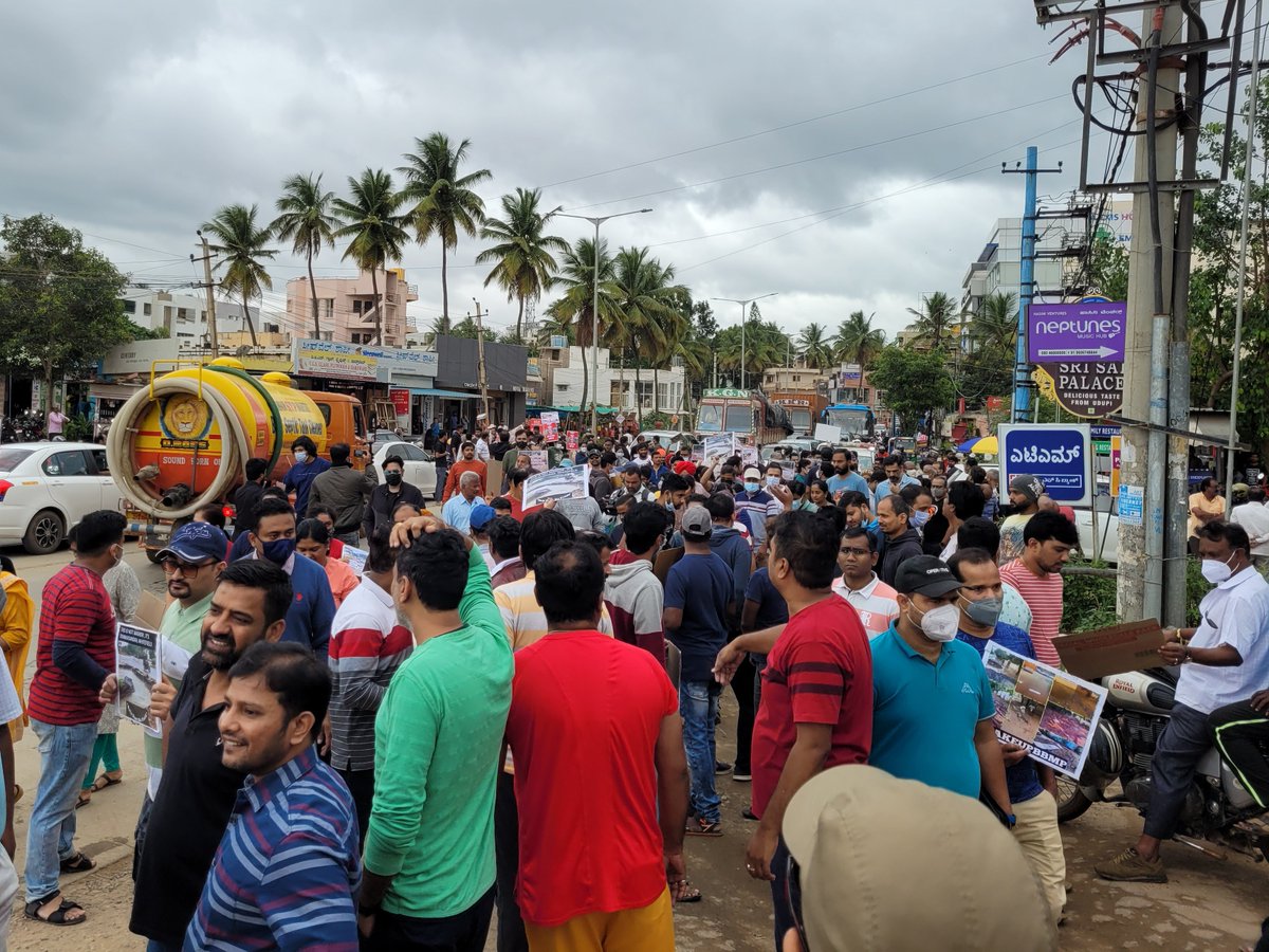 LifeAsBot's tweet image. #BBMPApathy #citizensprotest #bangalorerain #potholes #noUGD #noRoad #noKaveriWater Basic Amenities are missing since last 12+ years. 
@bbmpcommr
@BBMPCOMM
@ArvindLBJP
@PCMohanMP
@BSBommai
@PMOIndia
Why we pay taxes if the basic amenities are not provided? 3rd Main, Belathur