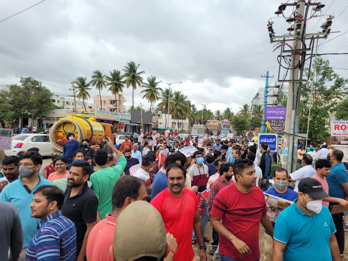 LifeAsBot's tweet image. #BBMPApathy #citizensprotest #bangalorerain #potholes #noUGD #noRoad #noKaveriWater Basic Amenities are missing since last 12+ years. 
@bbmpcommr
@BBMPCOMM
@ArvindLBJP
@PCMohanMP
@BSBommai
@PMOIndia
Why we pay taxes if the basic amenities are not provided? 3rd Main, Belathur