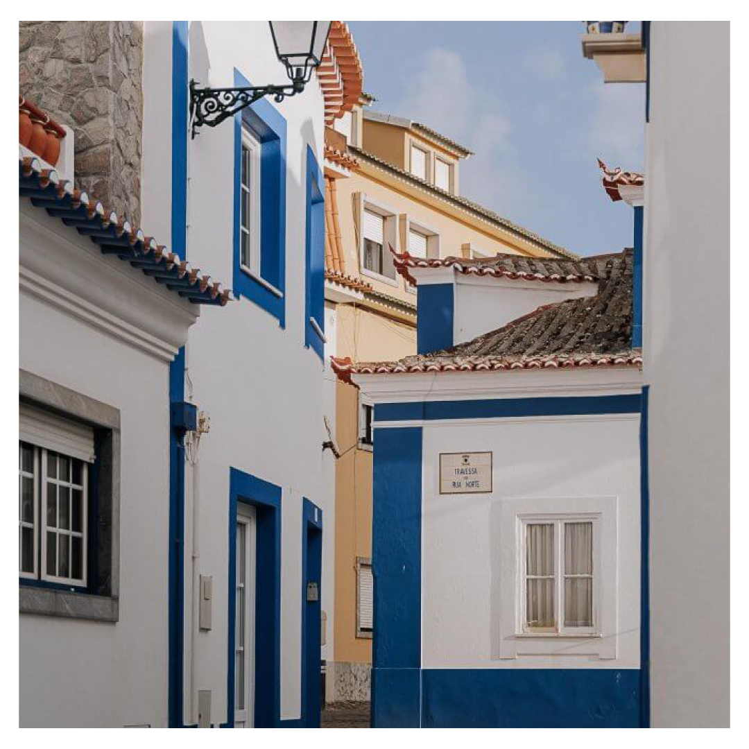 Portekiz'in batı kıyısında yer alan Ericeira, ülkenin başkenti Lizbon'un 40 km kuzeybatısında yer almaktadır: bit.ly/3BNt7QB

#ŞekerGYO #KasabaMimarisi #Ericeira #Portekiz