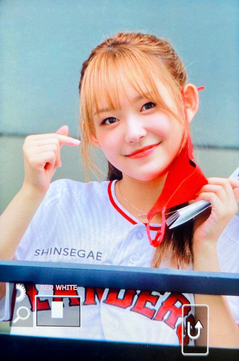 REDWHITE0614's tweet photo. 220807 프리뷰

#라잇썸 #LIGHTSUM #유정 #이유정 https://t.co/mjlqiVEUi1