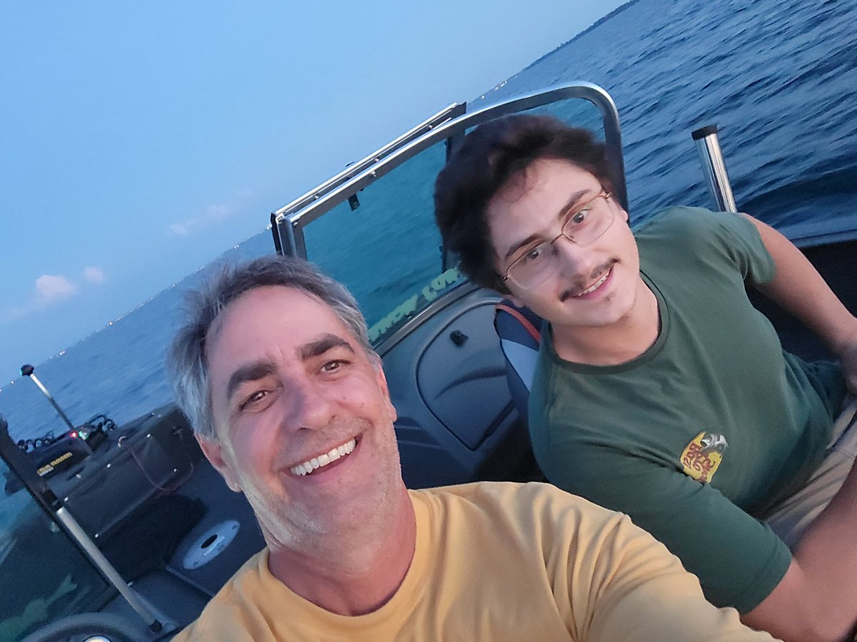 Boho_Studio's tweet photo. A stellar evening on #LakeErie with my son. The live well filled quickly with big chunky #walleye and we went home with 10 beauties!! Enjoy your Sunday everyone ✌️😎 #gofishing #reefrunner 🎣🎣👌💪🍻🍻 https://t.co/k5N6HasQDR