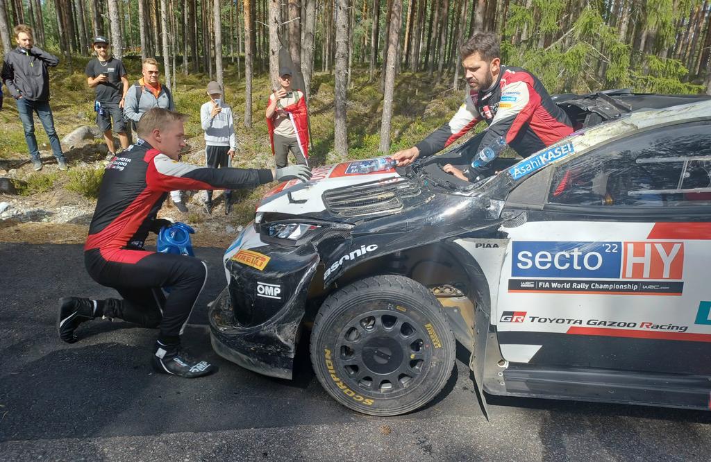 SaariJarno's tweet photo. #WRCLive after Power Stage finish @EsapekkaLappi's Yaris needed some more water drinks.
#SectoRallyFinland #InfoTeam https://t.co/rhqCdmg1lv