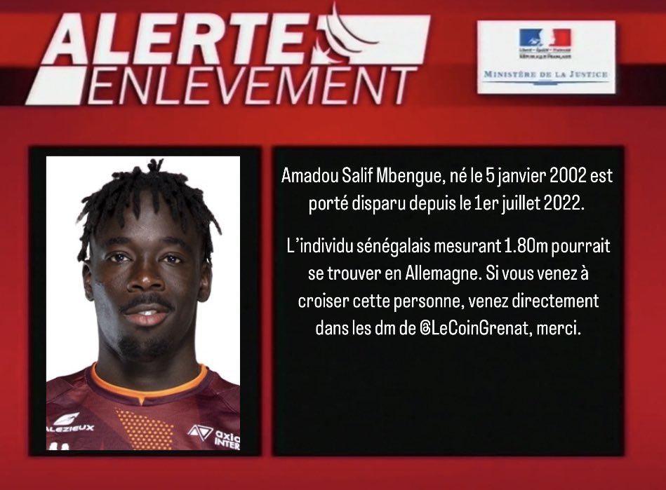 LeCoinGrenat's tweet photo. 🤨🤨
#Mbengue #FcMetz https://t.co/4QnRtKeFny