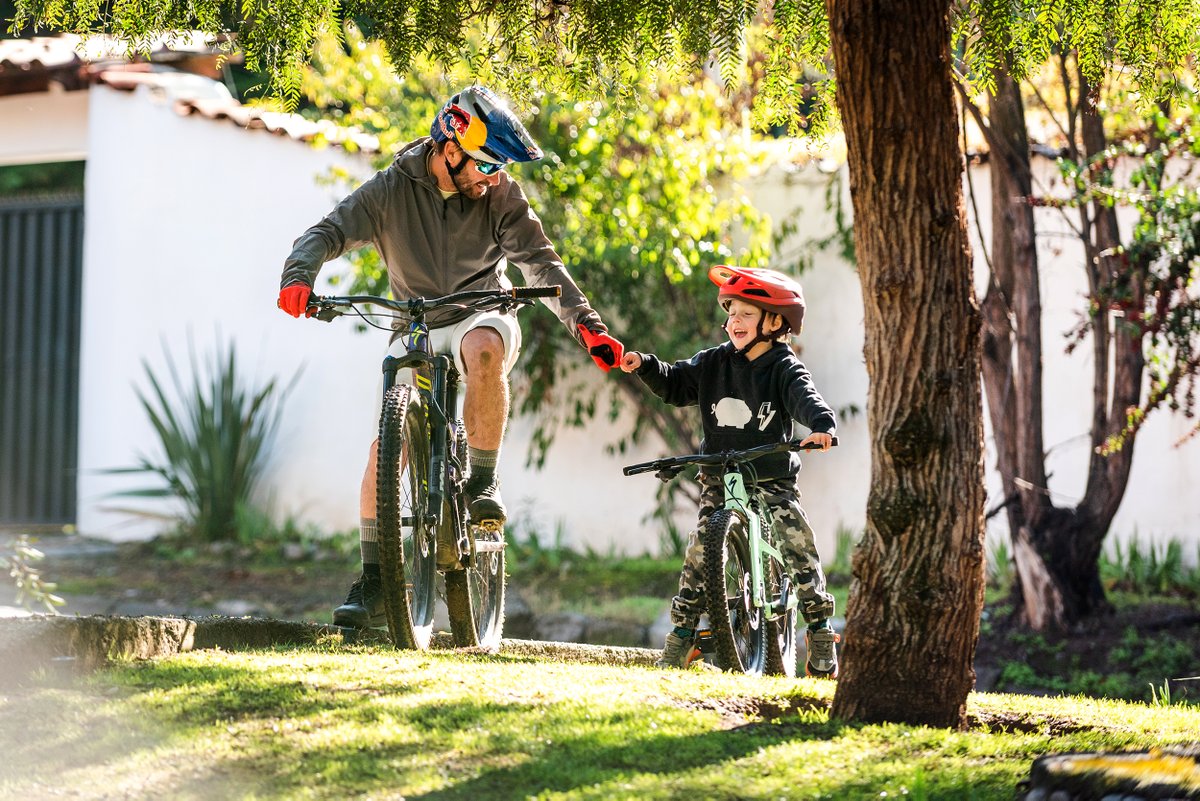 Specialized Chile tweet media