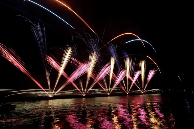 水面に映るのtwitterイラスト検索結果