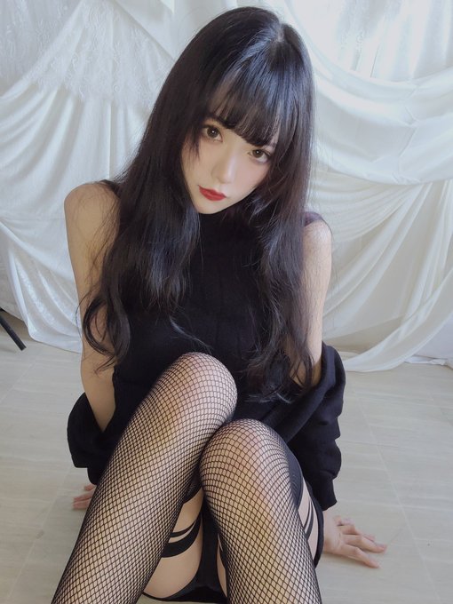 コスプレイヤーしろさきのTwitter画像10