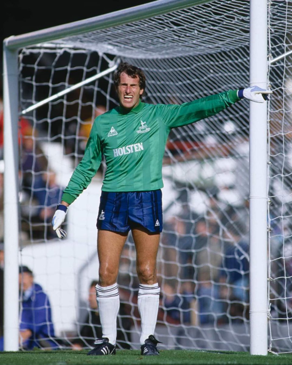 Remembering Ray Clemence on what would had been his 74th birthday. Never forgotten 

#COYS #THFC #Tottenham #Spurs #TottenhamHotspur #ComeOnYouSpurs