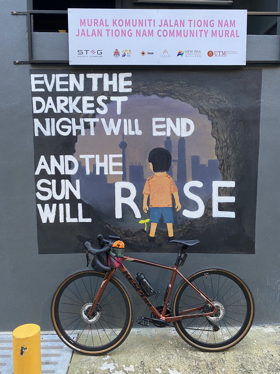 ruud_irwan's tweet photo. POETRY LANE @ STEG HOTEL KL
Community Mural Art Project in Conjunction with Kuala Lumpur City’s Golden Jubilee Celebration.
#muraltourism
#streetarttourism
#muralhunter https://t.co/jdCPrUvE6T