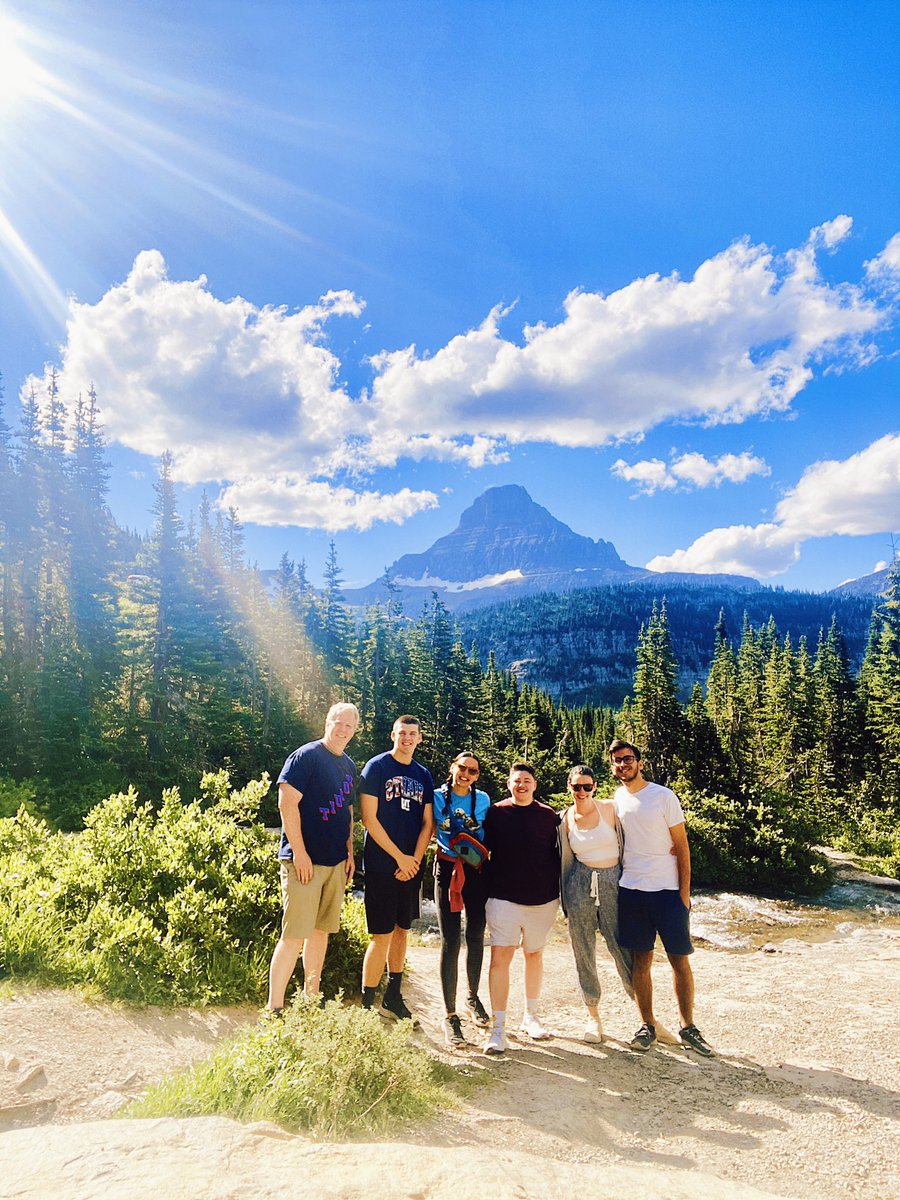 kellanbourbon's tweet photo. Went to Glacier with the love of my life &amp; my family :) https://t.co/J0iI1l0DmA