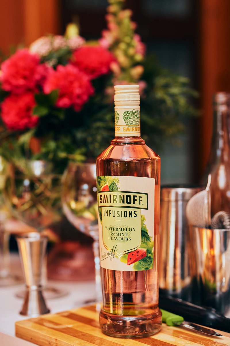 cnehshuga's tweet photo. #AD| Happy #InfusedSunday 🤩
A glass of the new @smirnoffsa Watermelon & Mint a day gets the good times rolling. Throwback to when we shared sweet memories with #SmirnoffInfusions at the launch of the new flavour! 😋
Happy toasting! https://t.co/egneEjthAZ