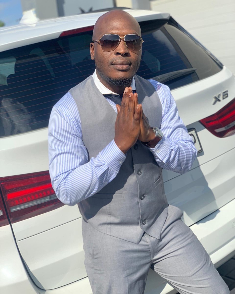 nerofits's tweet photo. Stop normalising the abnormal. 

:

#styleeasy #fashiondesigner #capetown #southafrica #nerofit #happysunday https://t.co/5zHxKtwzaf