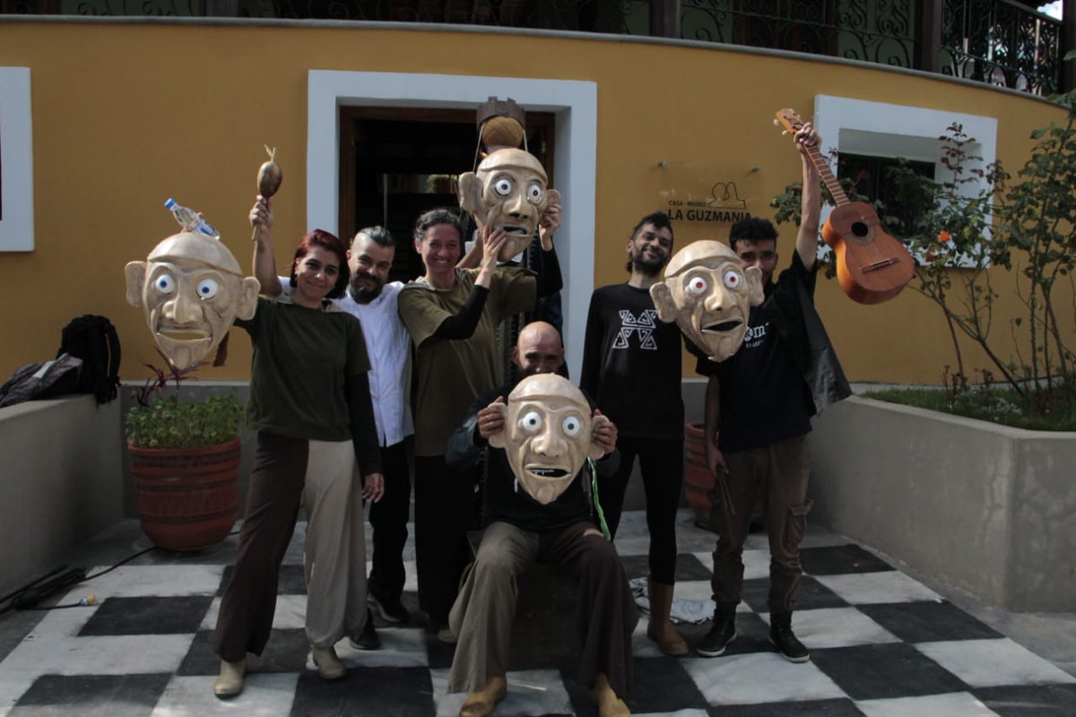 fotogerardi's tweet photo. Felizx #domingo fin del viaje teatral 
@fesitpven
  donde soñamos  reímos cantamos para   seguir construyendo juntos #QueSeaHumanaLaHumanidad  Gracias por este maravilloso Compromiso siempre con y por #amor a la  #fotografia #RefuerzaTuVacuna #TeatroDelPueblo  #VenezuelaEsPaz https://t.co/btY5rgoL8q