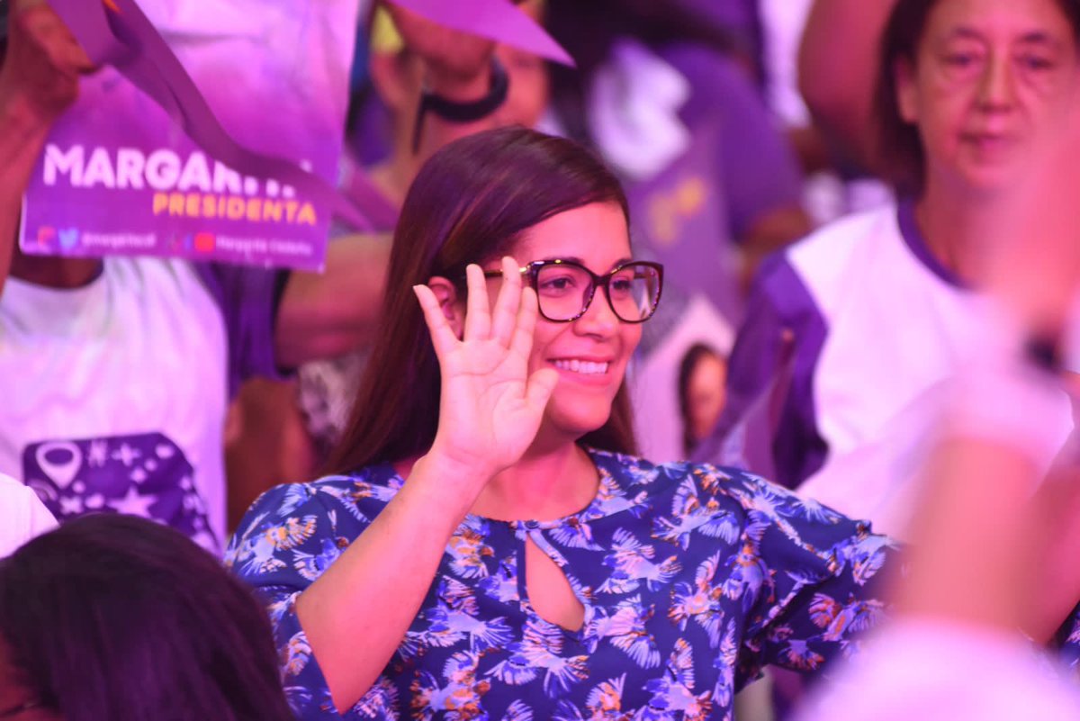 ¡Buenos días! ☀️ 

Lo de ayer en #SantoDomingoEste fue inolvidable. Un encuentro con gente apasionada, trabajadora y militante, dispuestos a que retorne el bienestar a nuestro país.

¡Gracias por ser parte de este gran proyecto de nación! Volveremos a estar bien.

🌼🖐🏻