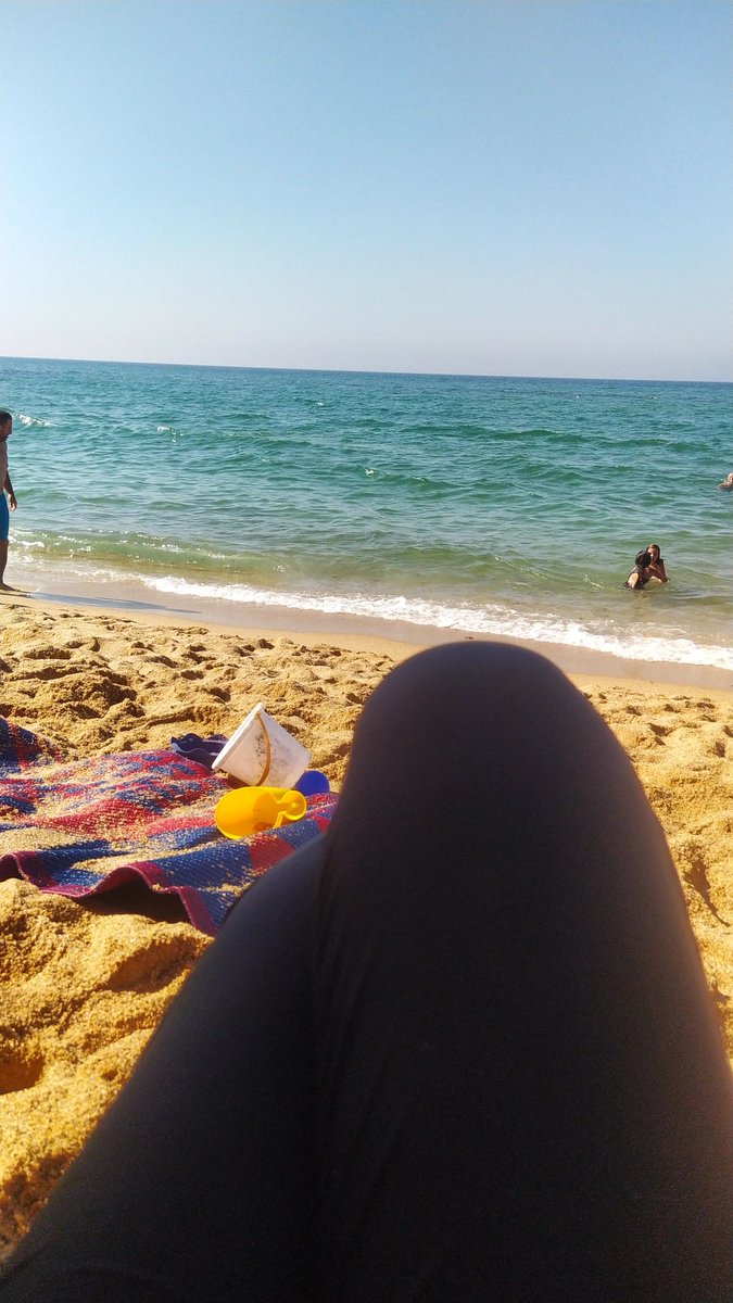 mycringyside's tweet photo. First swim in 3 freaking years ! I'm glad i still know how to swim at this point lol https://t.co/DO5NF1clKS