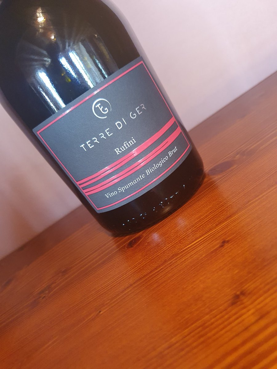 TerrediGer's tweet photo. #NewEntry it is time to introduce our new #sparklingwine RUFINI Bio made by sauvigner gris #piwigrape #piwiinternational @piwiinternetional https://t.co/SgRYxFHRtD