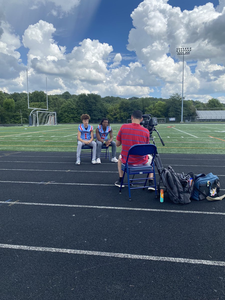 AEHSfootball's tweet image. Thanks @AlexFlumTV for having our guys out for media day! @22wayzzjay_ @CruizPaul1
