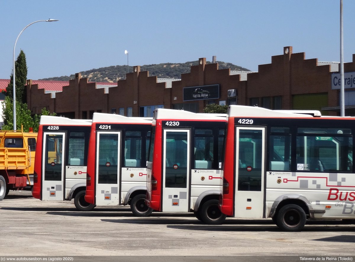 AutobusesBCN's tweet photo. Hemos encontrado los #BusBarri de @TMB_Barcelona que más lejos han viajado: hasta un polígono industrial de #TalaveraDeLaReina , en la provincia de Toledo.
Allí se venden los ex-busbarri 4228 al 4231, lo que no sé si han llegado hasta allí con su propio pie! https://t.co/mIVRdeCcfg
