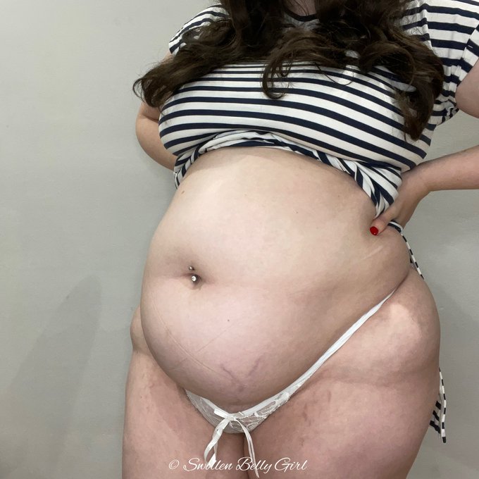 Stripes are slimming&hellip;right?? 😂 https://t.co/luDh2FXSPR