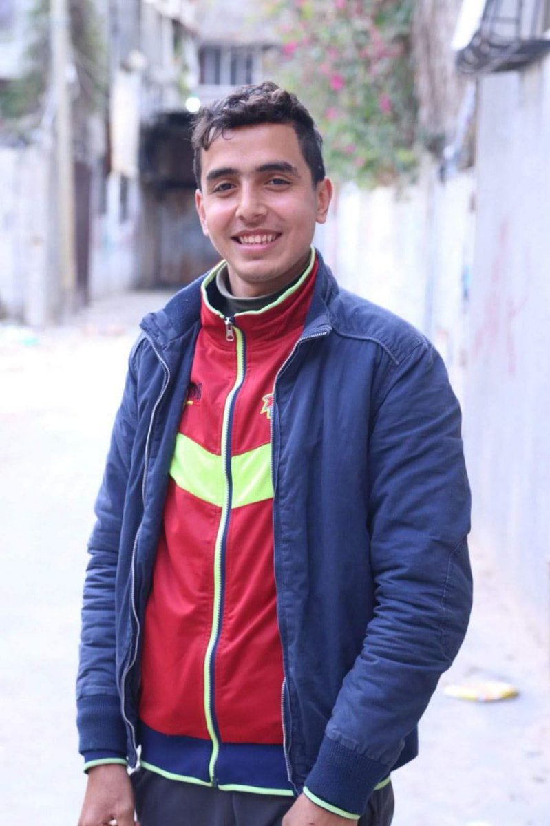 AyaIsleemEn's tweet photo. R.I.P  😢💔🌹 
#GazaUnderAttack https://t.co/SRzf0d8esH