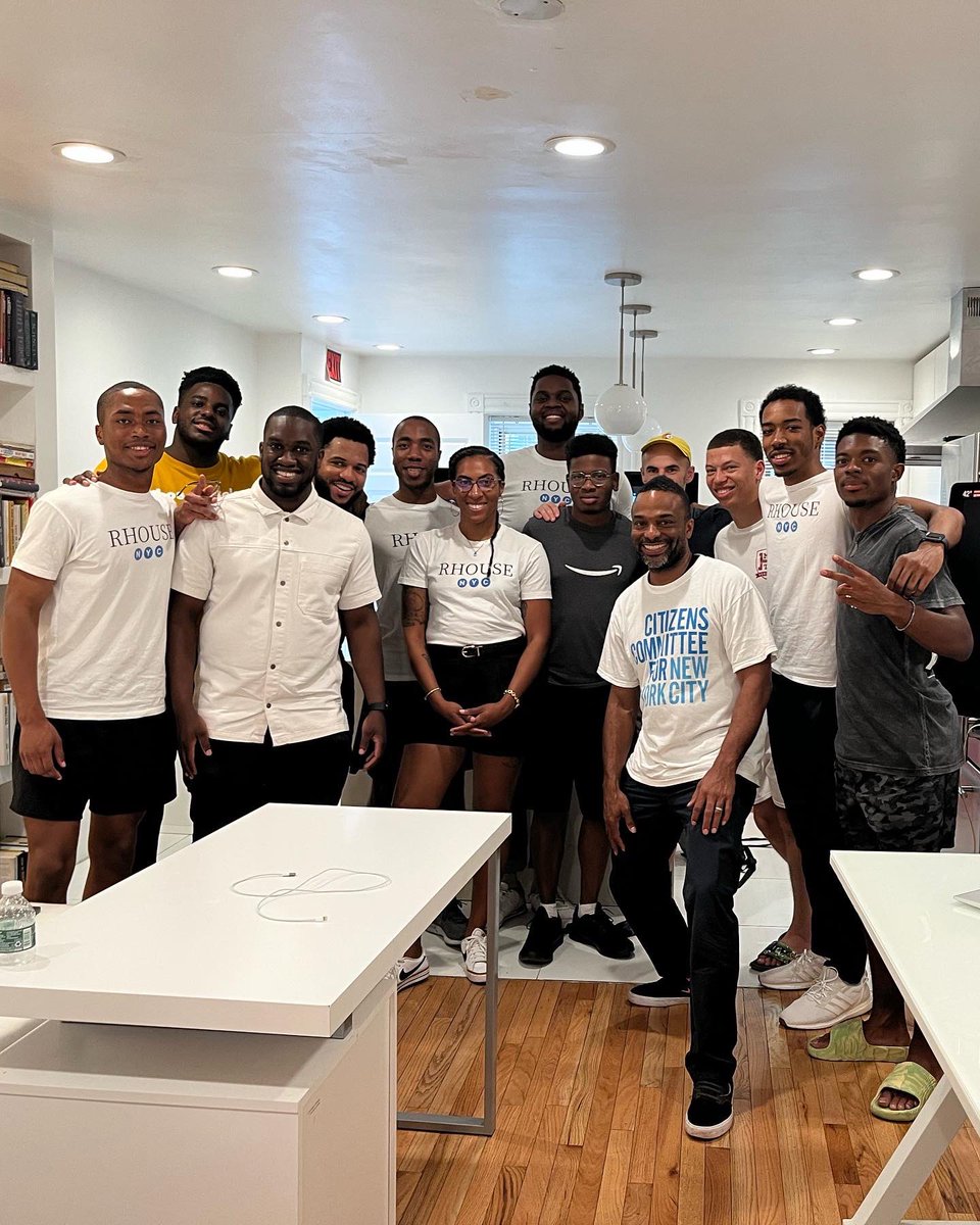 the last 4-weeks at RHouse 🏡 have been nothing short of amazing 

huge shoutout to our founders, speakers, panelists, judges, partners, sponsors and everyone else who was integral in making the last four weeks such a huge success 🙏🏾🔥