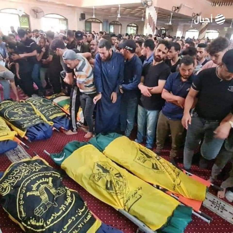 khalid_gg1's tweet photo. رغم العزلة التي فرضت علينا في غزة ورغم التضييق المعيشي فأن هذا الاحتلsال مازال يقتل أطفالنا وشبابنا دون رحمة واعتبار لأحد .. نحن تعبنا لأن هذا العدو أستفرد بنا https://t.co/Xhzw0PFpYf