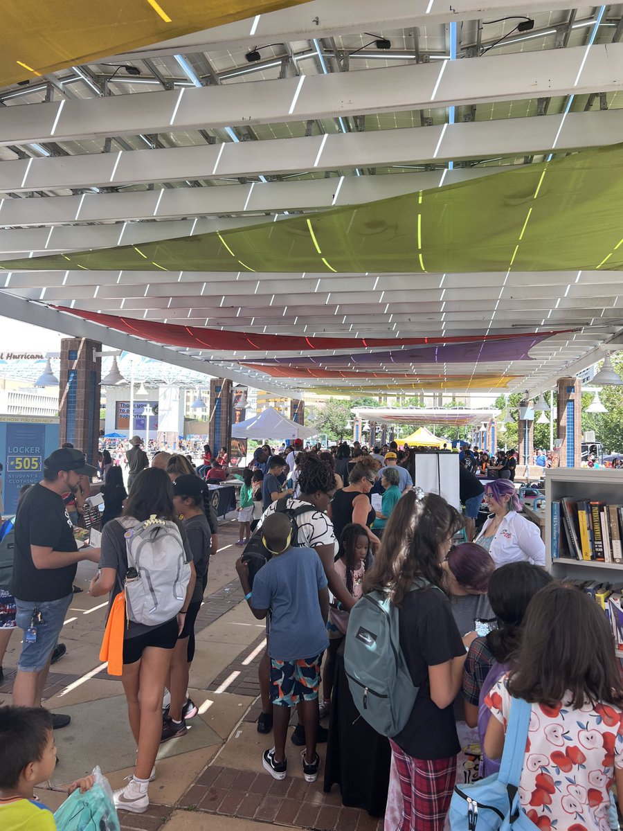 Come out to the Cruzi’n Back to School Event at Civic Plaza. Backpacks, Physicals, and more!!! #NM pol #NMleg #backtoschool #Albuquerque