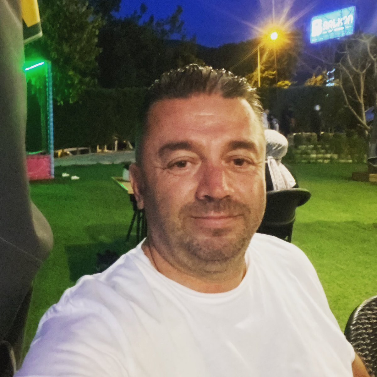 MuratKaracim's tweet photo. #bursa #balkon #doburca #karaçim #karacim #muratkaraçim Doburcada tek , Balkon Doburca , kendi evimizin balkonu gibi 🧿🇹🇷🇹🇷 @omerayydin61 🏆 https://t.co/bS97j8yGfd