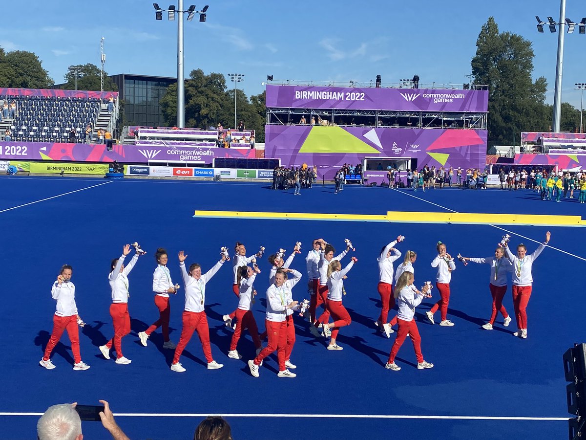 howard_ce's tweet photo. #B2020 #Hockey. GOLD 🏑🥇 https://t.co/brXT6X44gV