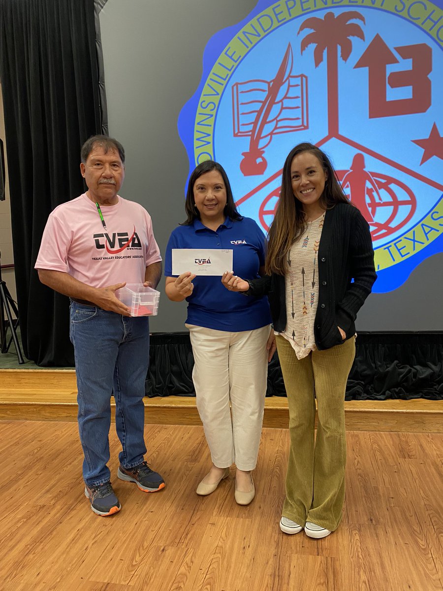 dr_prisci's tweet photo. ⭐️BISD New Teacher Orientation 2022⭐️ I would like to warmly welcome all the newly-hired teachers to BISD. We can't wait to see you shine. #TVEA #BEST #AOBE https://t.co/ha1JnVeChs