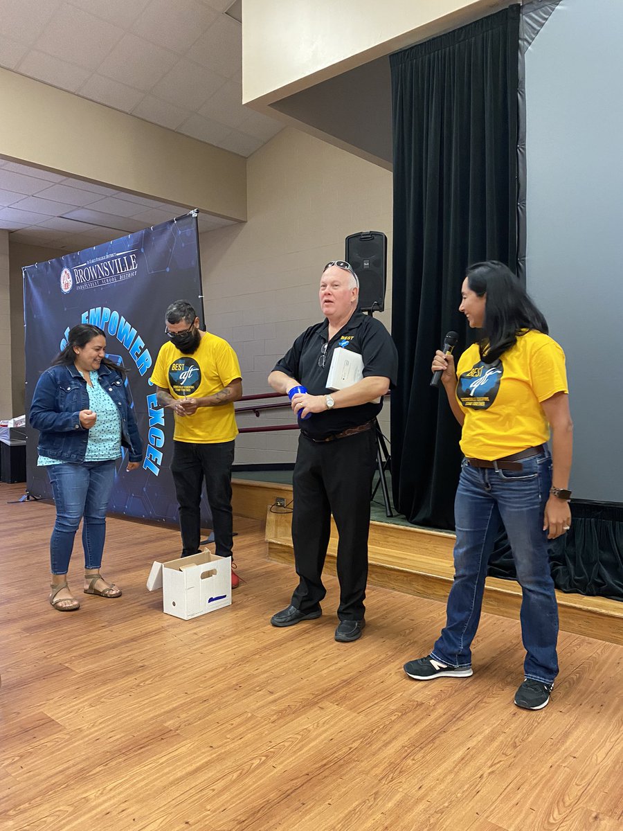 dr_prisci's tweet photo. ⭐️BISD New Teacher Orientation 2022⭐️ I would like to warmly welcome all the newly-hired teachers to BISD. We can't wait to see you shine. #TVEA #BEST #AOBE https://t.co/ha1JnVeChs