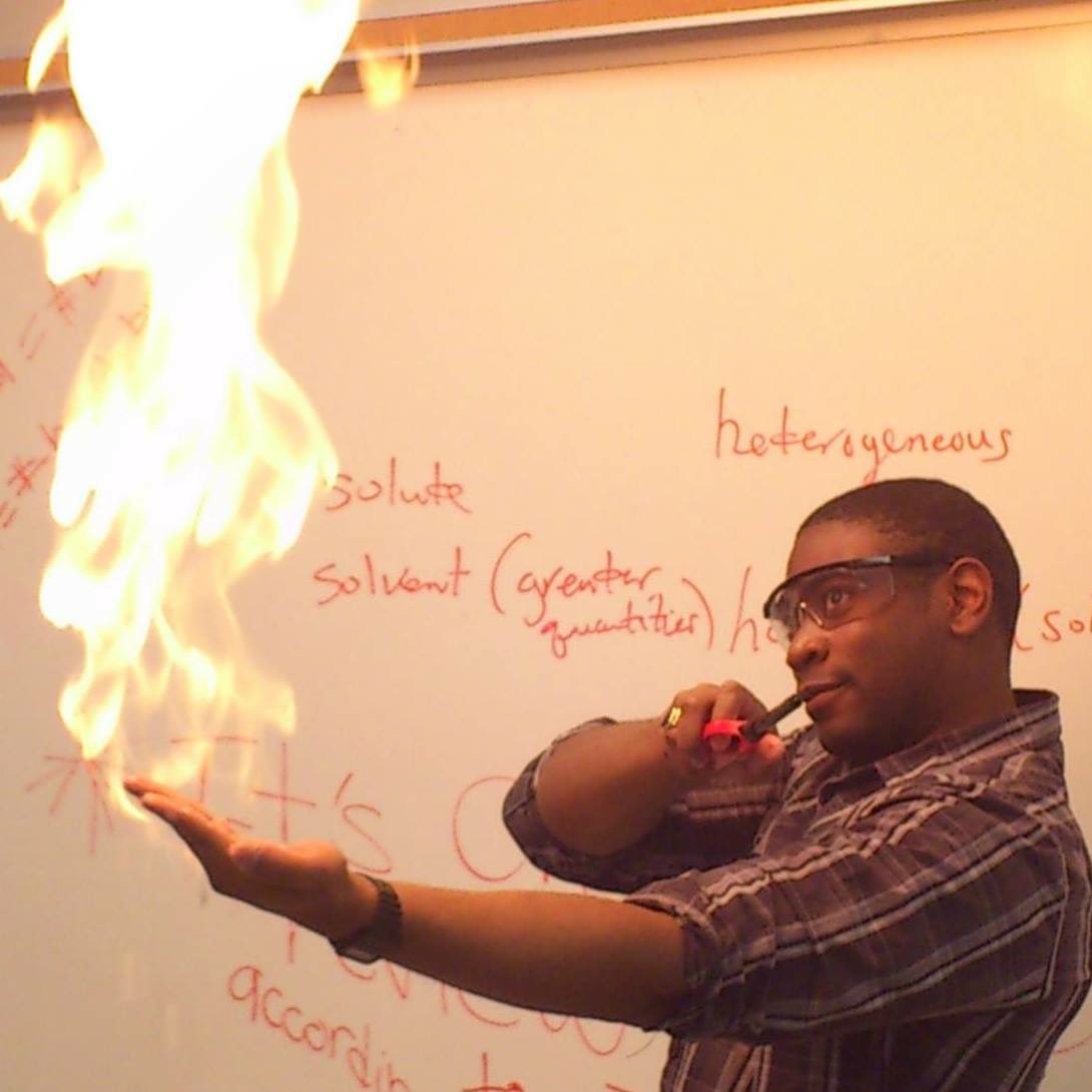 JBradshaw01's tweet photo. It’s time for #BlackInChemRollcall! 
I’m Jason. I teach high school chemistry, biology, and general science. #RepresentationMatters #BlackInChem #BlackInSTEM https://t.co/pyI2fh9mRW