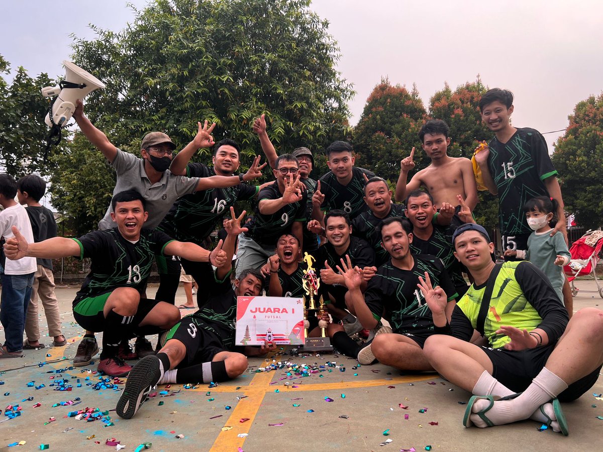 dianpermn's tweet photo. Champions futsal 17an RT3 RW7 pondok aren tangsel #remajaarinda #arinda2 #arinda #jlmahoni1rt3 https://t.co/nD7qrCABQI