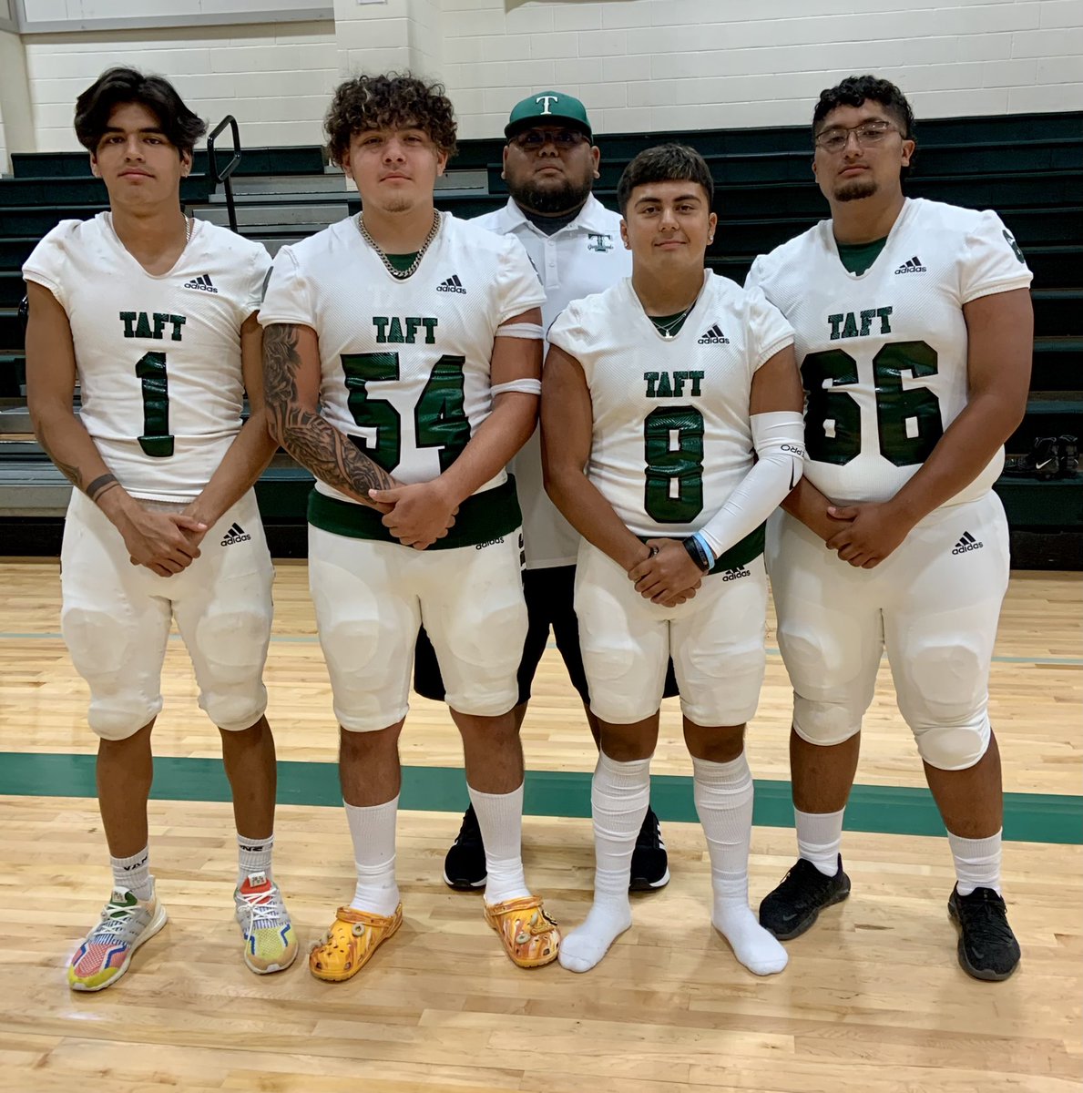 🙏 Sometimes God makes things happen in ways that we’ll never figure out‼️ Now, here I am coaching 4 of my little cousins‼️🙏