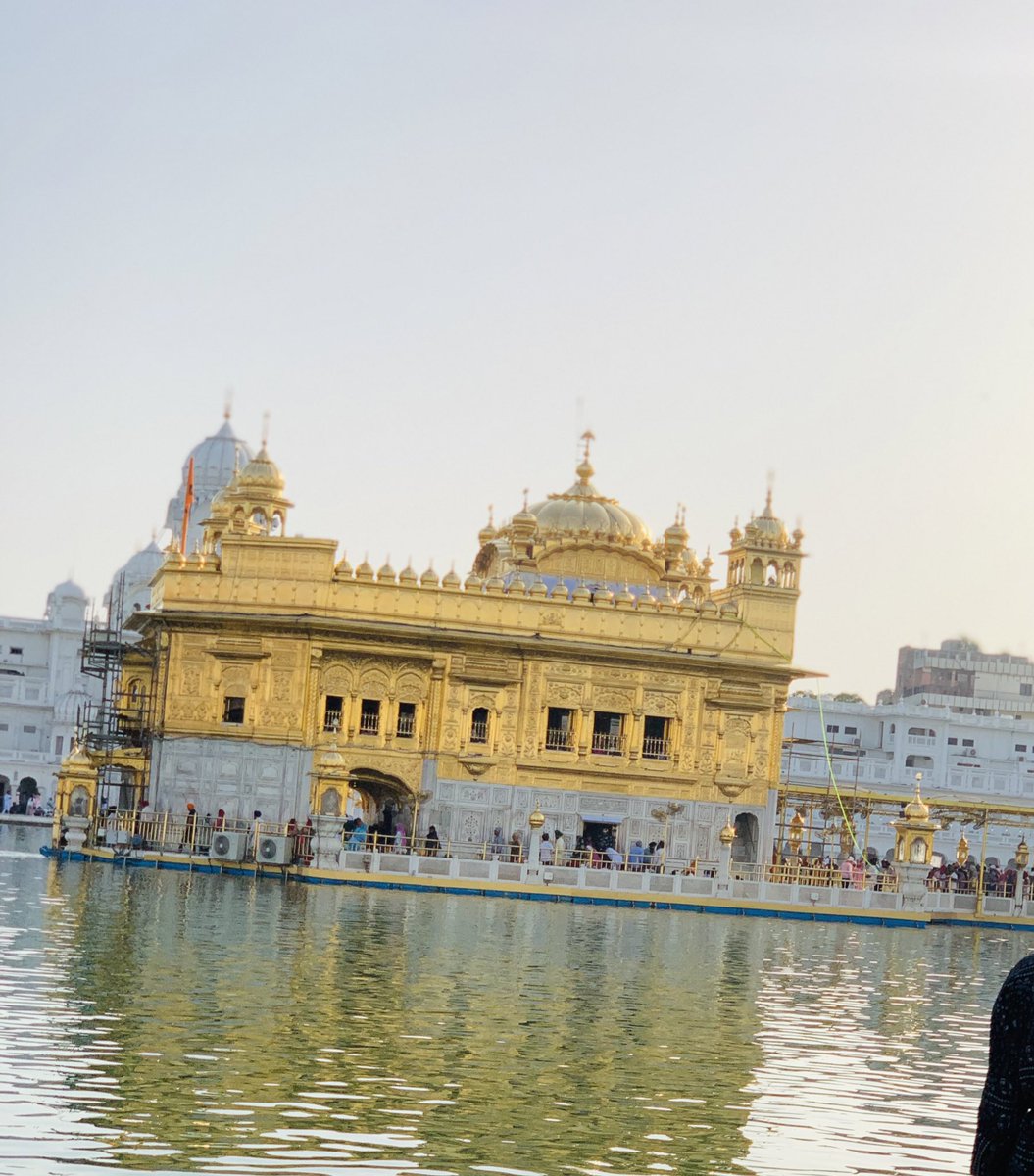 pangealla's tweet photo. ਸਿਰ ਉਸ ਅੱਗੇ ਝੁਕਾਉ 🌸 ਜੋ ਦੁਨੀਆਂ ਅੱਗੇ ਨਾ ਝੁਕਣ ਦੇਵੇ ❤️🙏 https://t.co/f3UonHKGvV