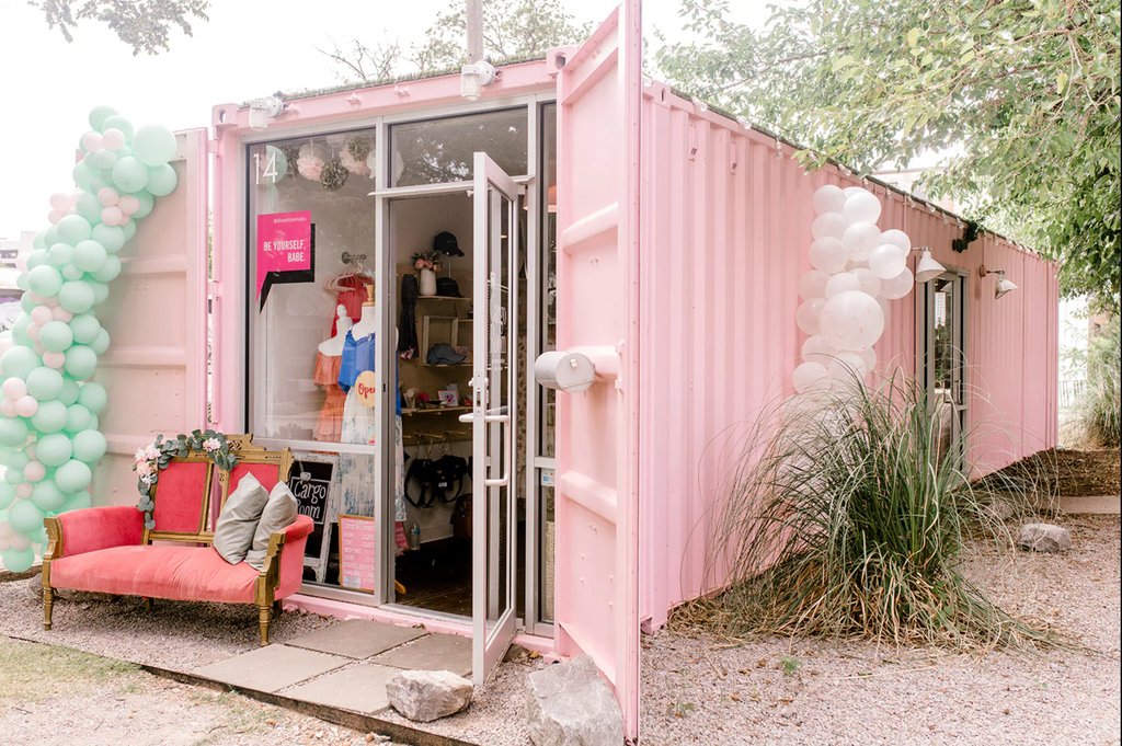 Have you visited our neighbors over at @shopcargoroom ? Their mobile boutique is crafted out of a 12ft concession cargo trailer! Be sure to stop by for their Perfectly Imperfect sale before it ends at 4pm!