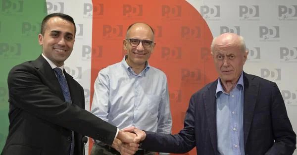 drewviola's tweet photo. @EnricoLetta @luigidimaio e Tabacci. Coloro che cercavano Ciampolilli vari per salvare il Governo Conte due. Oggi insieme nella coalizione più sgangherata della storia repubblicana https://t.co/lx09NH0KAN