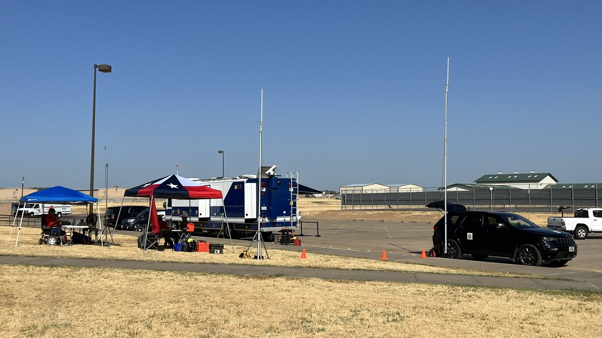 CollinARES's tweet photo. CollinARES repping a bike ride in 103 temps that preps for the #hotternhell end of August. Great conversation with #hood county OEM and fire marshal about their ops and recent fire response and activity. No spark gap radio ops here. @HoodCountyTX @cityofgranbury https://t.co/wh228F8qmw