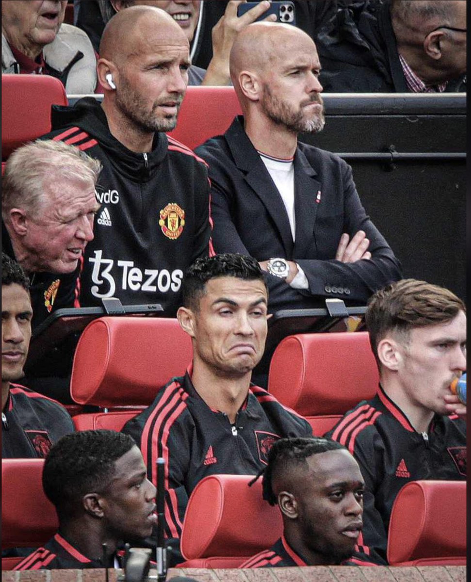 Lak0Shaze's tweet photo. Ronaldo be like “Anoe talk say Manchester United be mistake��� 😂😂😂😂 @Cymple0 https://t.co/KSFJ2L9QTg