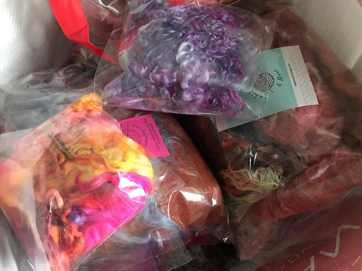 WoolieCottage's tweet photo. Horrid out overcast and muggy so skulking up in my workshop labelling and pricing all my stock I haven’t got to the Art batts yet or the Art fibres sets to put together as well still got batts to blend for listing Monday. How’s your Sunday?#woolhour #wooldyers #handspinner #weave https://t.co/8uJHUqR7qy