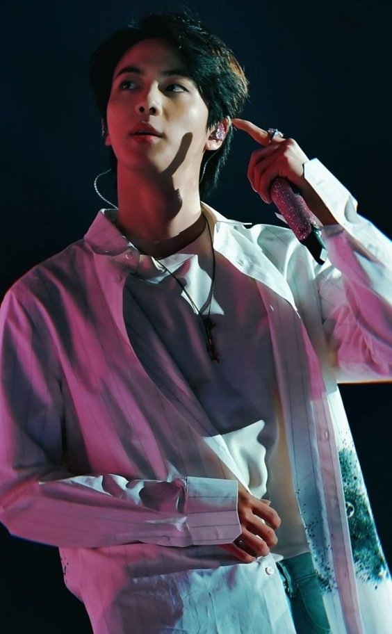 hourjinnie's tweet photo. #방탄소년단진 #BTSJIN #JIN #진호 https://t.co/X6R3xaNvp0