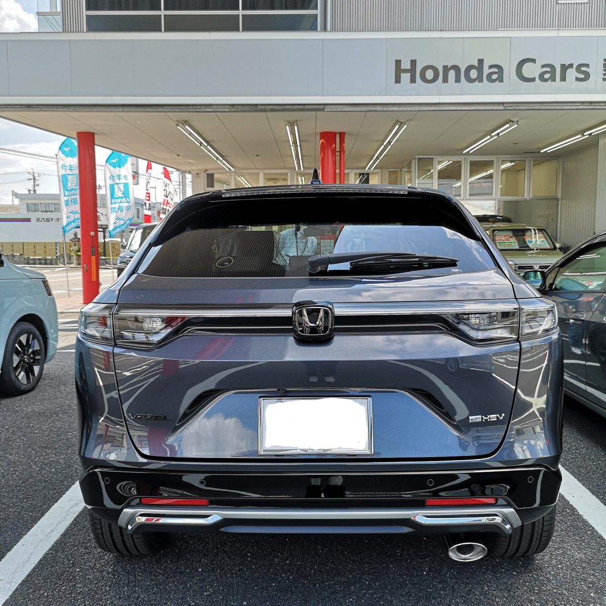 amp_upVEZEL's tweet photo. 本日、VEZEL PLaY 納車されました✨

実車を見たとき、感動とともに本当に素敵な車だな～と惚れ惚れしてしまいました😍

約14ヶ月待って無事に納車されたヴェゼルと沢山思い出をつくっていきたいと思います！！！
皆様、引き続き仲良くして頂けると嬉しいです😂

　　　　　　　　　2022.08.07 https://t.co/qXQ7zCriLX