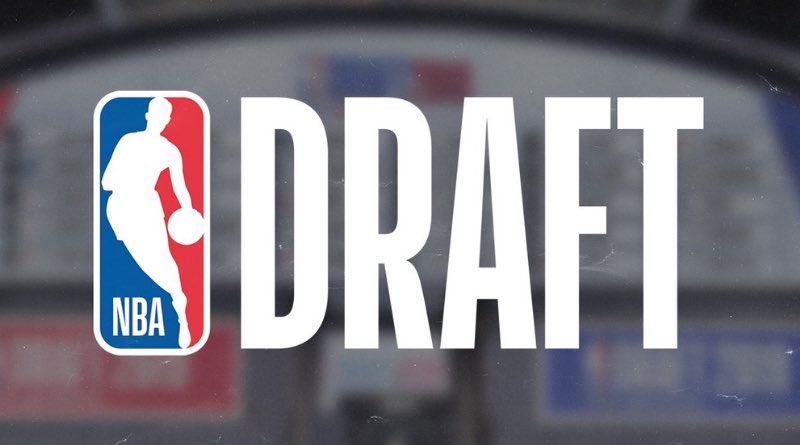 MadeInBasket's tweet image. THREAD - Le parcours d’un Homme.

Sous ce tweet, vous pourrez retrouver tous les threads sur l’histoire des joueurs, de leur enfance jusqu’à leur arrivée en NBA.