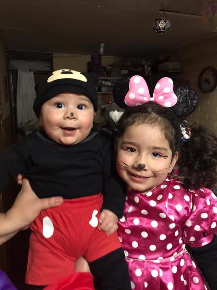 JeanUbilla's tweet photo. Saludos a mis #Bebes que están en Ovalle que se cuiden mucho y que disfruten de su día #Javiera #Diego #Analia #alerta  @Mega 👏🏻👏🏻🎁🎁 https://t.co/1JJ5FlbItr