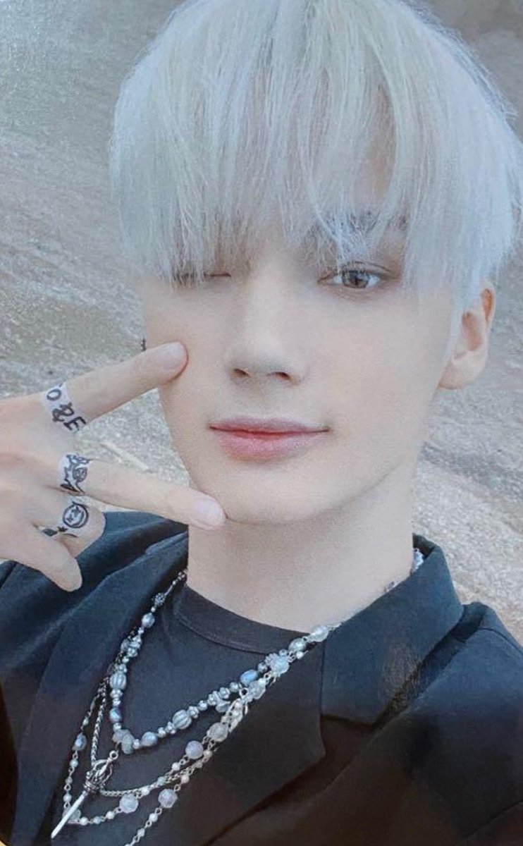 Temchie1's tweet photo. Wtb lfb txt ph
#TemchieWants
Last pc on my wishlist for now~
Hueningkai FOE Lazada POB
No op, no sets
Can payo
🏷️ Hyuka laz https://t.co/Y1bovzrVWx