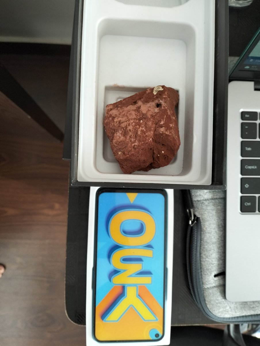 SoundaryaLahar9's tweet photo. Hi Team,

I have placed an order with #flipkart of Oppo Reno 8pro 5g &amp; I received a dummy Vivo phone with a small brick. Kindly help me with my current situation. @Flipkart @flipkartsupport   @_Kalyan_K  @_sachinbansal https://t.co/EqGWOtVVzU