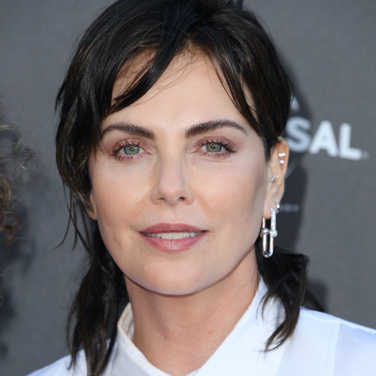 Happy birthday Charlize Theron, buon compleanno Charlize    