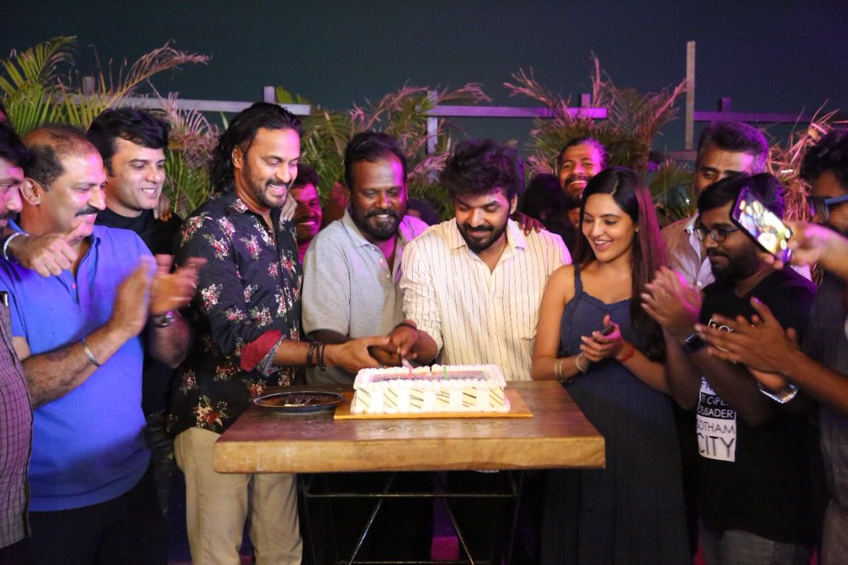 vp_offl tweet picture