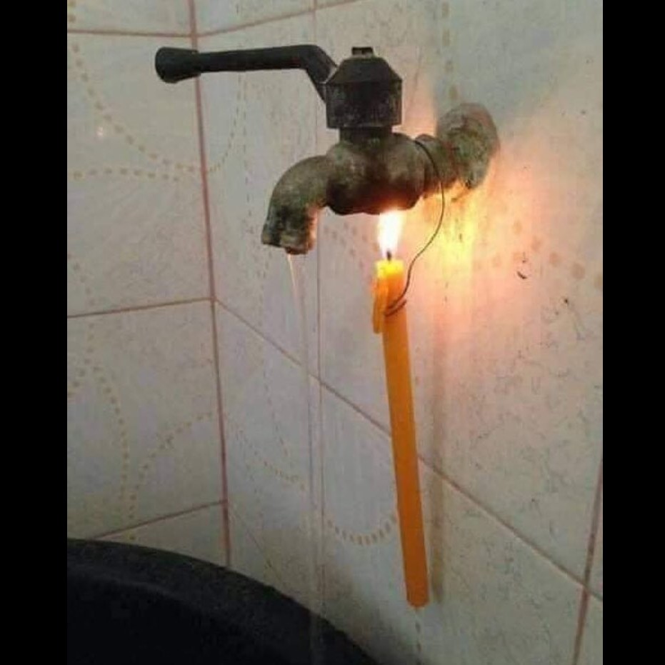 Свеча под краном
